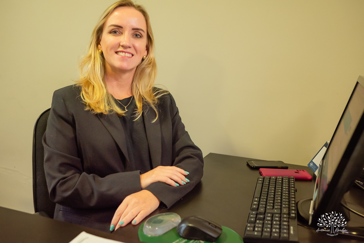 Karoline – Schneid – ensaio – Profissional – Identidade – Autenticidade – Valores – Naarrativa – Visual – Presença – Online – Marketing – Representação  - Satisfação – Conexão com audiência –Equipe - Competente –Antonio Rocha Fotografias - Pelotas