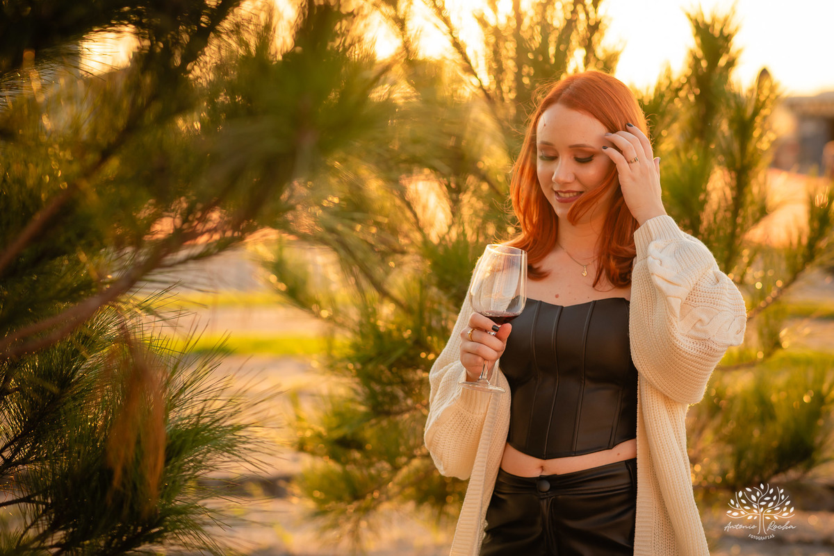 Márcia- 30 anos- ensaio comemorativo- Parque Una- atmosfera descontraída- vida- personalidade marcante- entardecer- paleta de cores- essência- confiança- registrar- memórias- casamento- Leonardo- novo ciclo- emoções- lembranças- Antonio Rocha Fotografias 