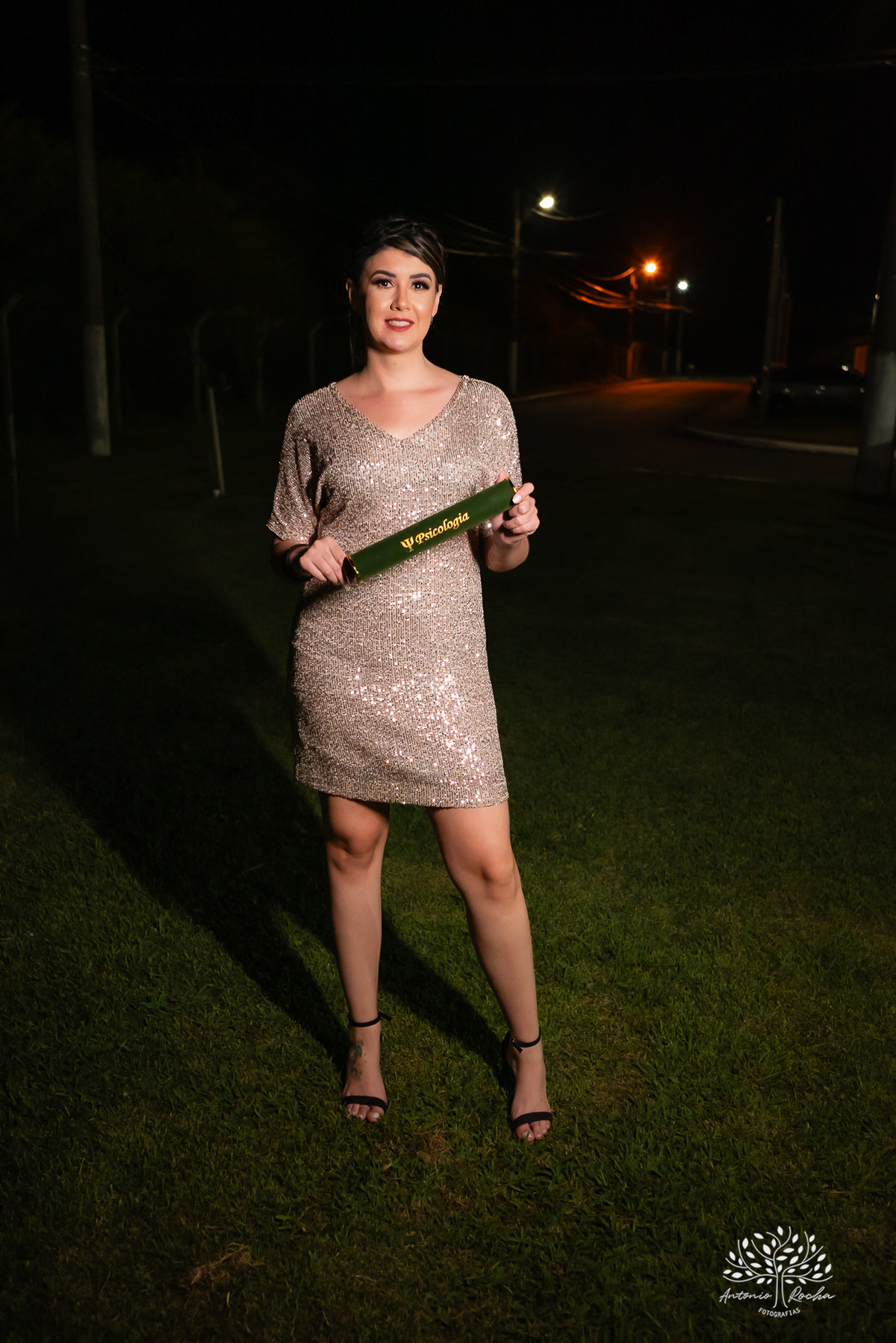 recepção - formatura - Ane - comemoração - amigos - familiares - sonho - vida - trajetória - profissão – psicologia - celebrar - conquista - abraços - sorrisos - churrasco - Brasa em Casa - chopinho – música – Antonio Rocha Fotografias - Pelotas