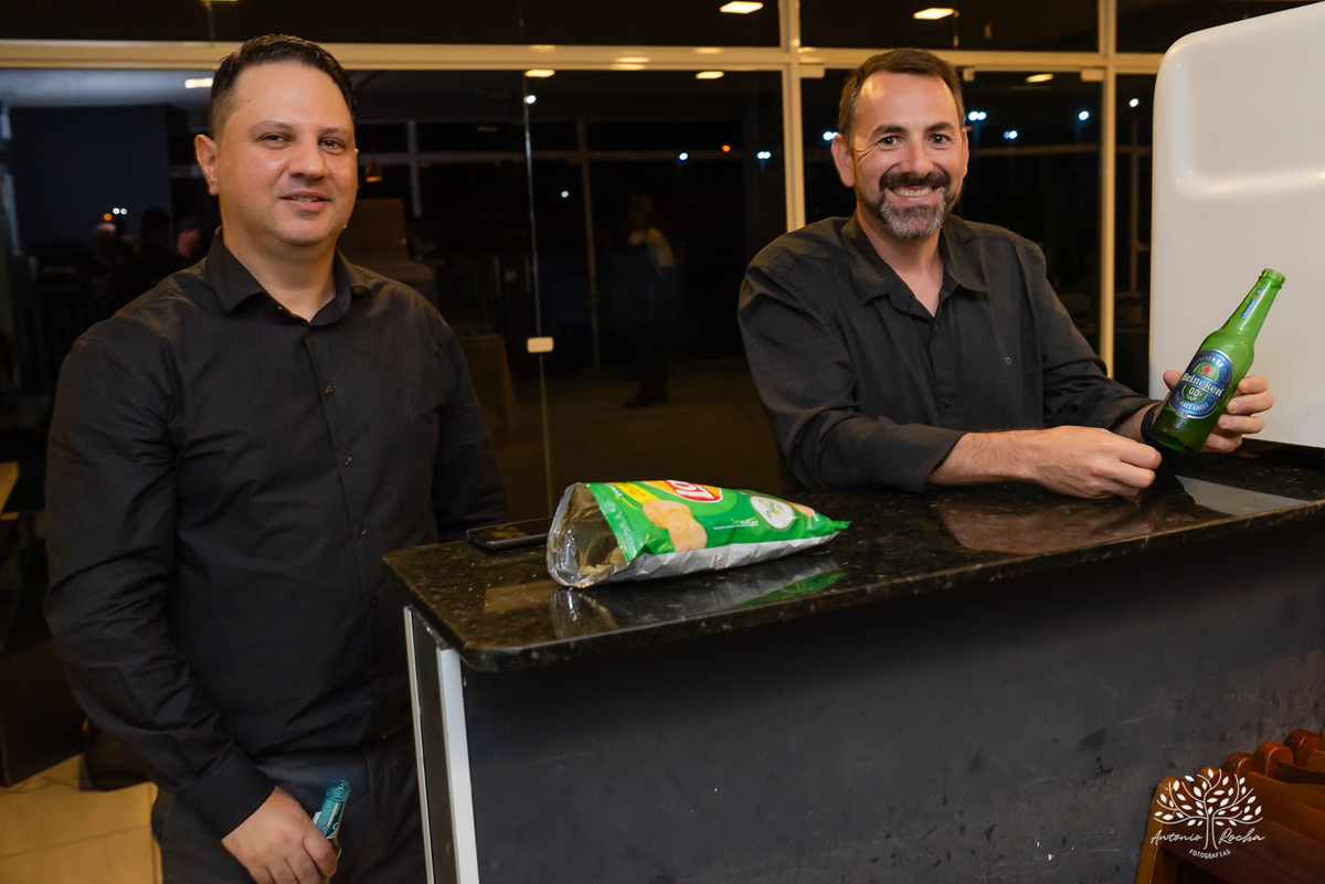 recepção - formatura - Ane - comemoração - amigos - familiares - sonho - vida - trajetória - profissão – psicologia - celebrar - conquista - abraços - sorrisos - churrasco - Brasa em Casa - chopinho – música – Antonio Rocha Fotografias - Pelotas