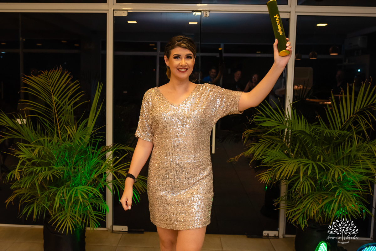 recepção - formatura - Ane - comemoração - amigos - familiares - sonho - vida - trajetória - profissão – psicologia - celebrar - conquista - abraços - sorrisos - churrasco - Brasa em Casa - chopinho – música – Antonio Rocha Fotografias - Pelotas