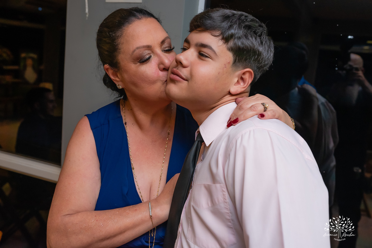 recepção - formatura - Ane - comemoração - amigos - familiares - sonho - vida - trajetória - profissão – psicologia - celebrar - conquista - abraços - sorrisos - churrasco - Brasa em Casa - chopinho – música – Antonio Rocha Fotografias - Pelotas