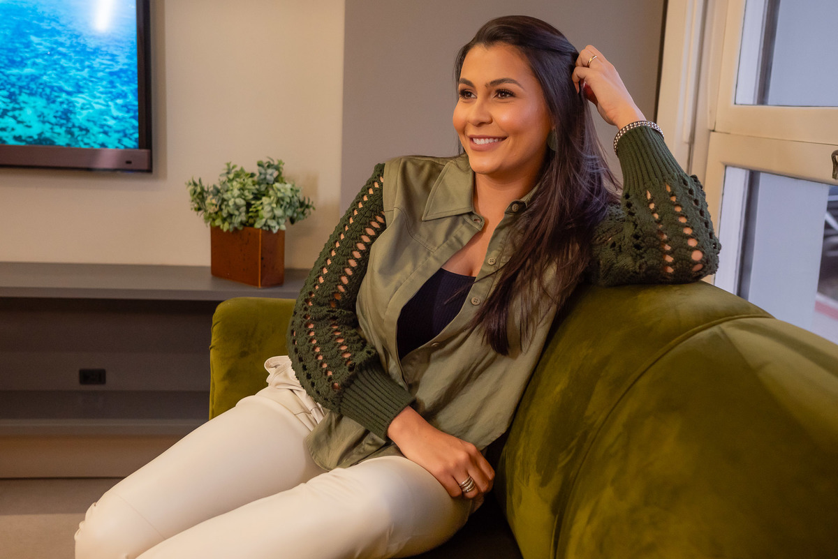 •	Ensaio Profissional - Dra. Juliana Lamas - Rotina de Tratamentos – Clínica - Fotografias de Marketing - Essência Profissional – Personalidade – Conexão – Empatia – Jaleco – Expertise - Serviços de Saúde – Antonio Rocha Fotografias - Pelotas