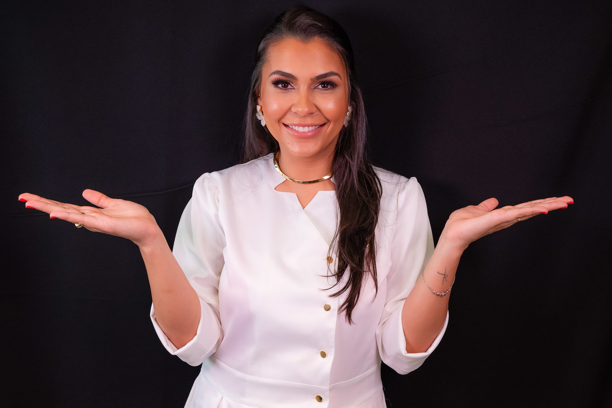 •	Ensaio Profissional - Dra. Juliana Lamas - Rotina de Tratamentos – Clínica - Fotografias de Marketing - Essência Profissional – Personalidade – Conexão – Empatia – Jaleco – Expertise - Serviços de Saúde – Antonio Rocha Fotografias - Pelotas•	Ensaio Prof