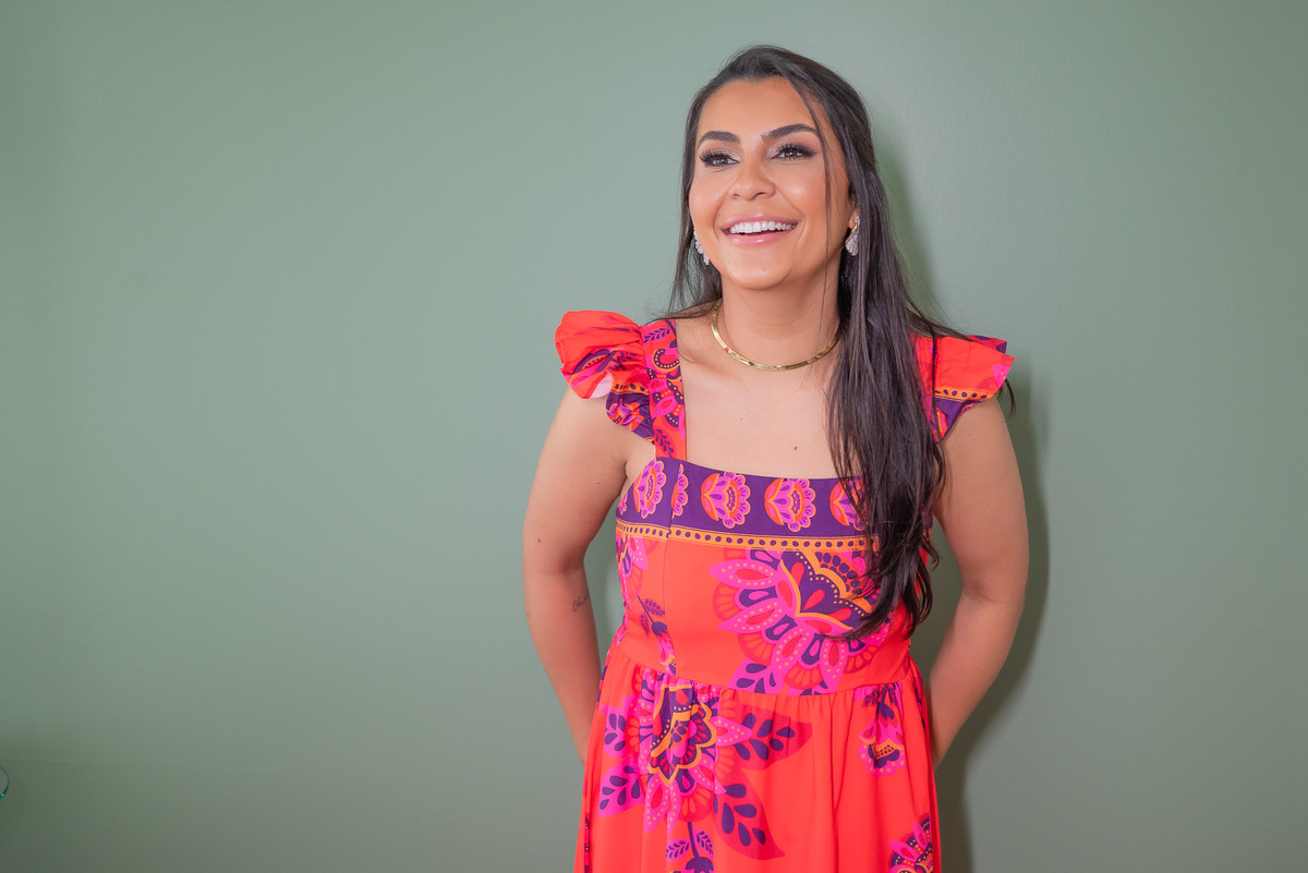 •	Ensaio Profissional - Dra. Juliana Lamas - Rotina de Tratamentos – Clínica - Fotografias de Marketing - Essência Profissional – Personalidade – Conexão – Empatia – Jaleco – Expertise - Serviços de Saúde – Antonio Rocha Fotografias - Pelotas