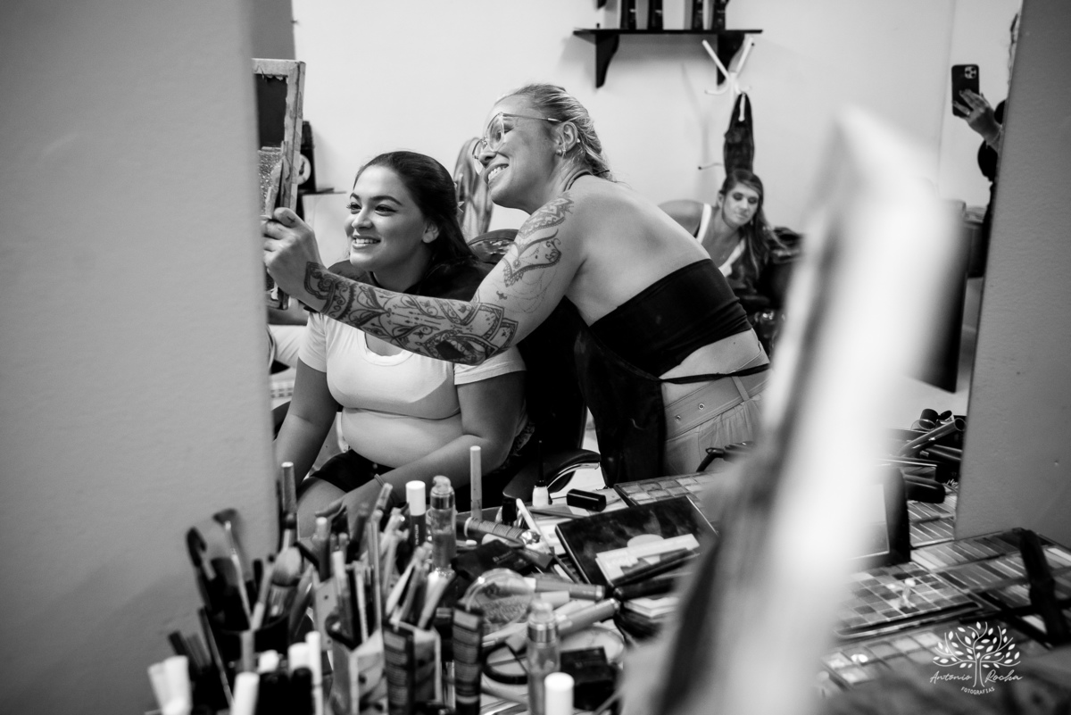 •	Eduarda Leão – Duda - 15 anos -Ensaio pré-festa – Pelotas -Parque Uma - Las Acácias - Sorriso contagiante - debutantes - Making of - Ponte Jaguarão-Rio Branco - AABB de Jaguarão - Festa íntima – valsa - Dança coreografada - Antonio Rocha Fotografias