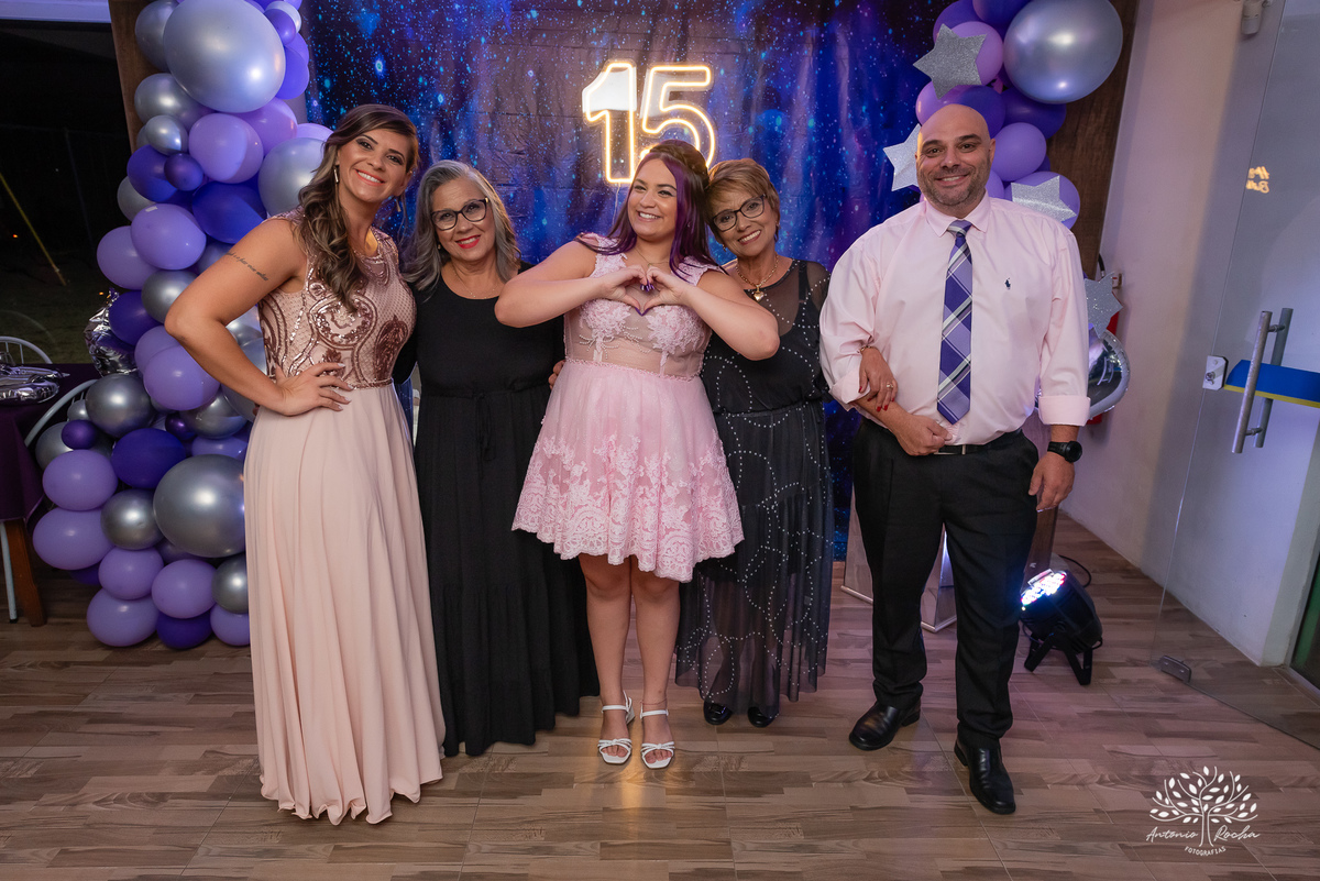 •	Eduarda Leão – Duda - 15 anos -Ensaio pré-festa – Pelotas -Parque Uma - Las Acácias - Sorriso contagiante - debutantes - Making of - Ponte Jaguarão-Rio Branco - AABB de Jaguarão - Festa íntima – valsa - Dança coreografada - Antonio Rocha Fotografias