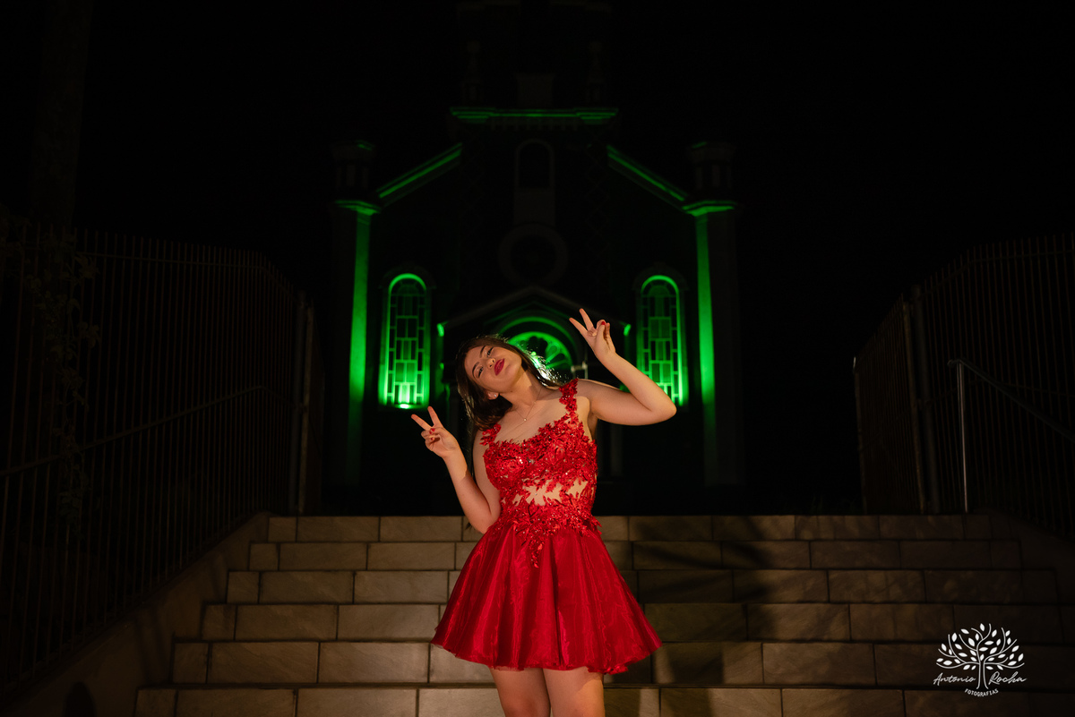 festa - Helena Kichofel - Comunidade Sant'Ana - Colônia Maciel - Pelotas/RS - ensaio externo - nascer do Sol - praia do Laranjal - por do sol - Parque Una - making of vestido - valsa - saia rodada - surpresa - anel de 15 anos – Antonio Rocha Fotografias