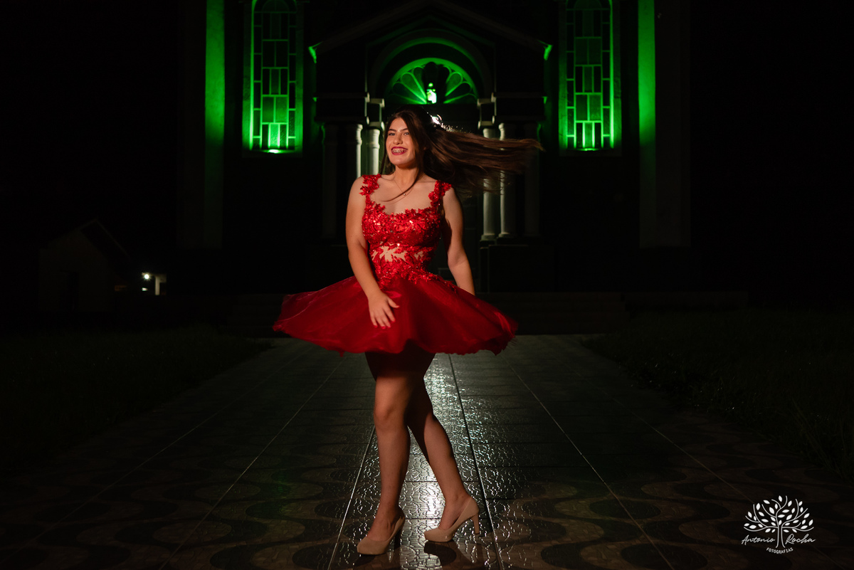 festa - Helena Kichofel - Comunidade Sant'Ana - Colônia Maciel - Pelotas/RS - ensaio externo - nascer do Sol - praia do Laranjal - por do sol - Parque Una - making of vestido - valsa - saia rodada - surpresa - anel de 15 anos – Antonio Rocha Fotografias