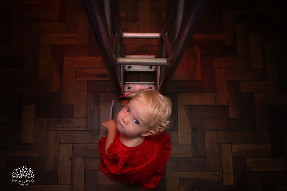 •	Festa - 15 anos - Helena Kolhs Fischer – Ensaio - Vinícola Nardello - Morro Redondo – Homenagens - Troca de sapato – Valsa - pista de dança -Infinity Bartenders -Vestido vermelho – Antonio Rocha Fotografias - Pelotas