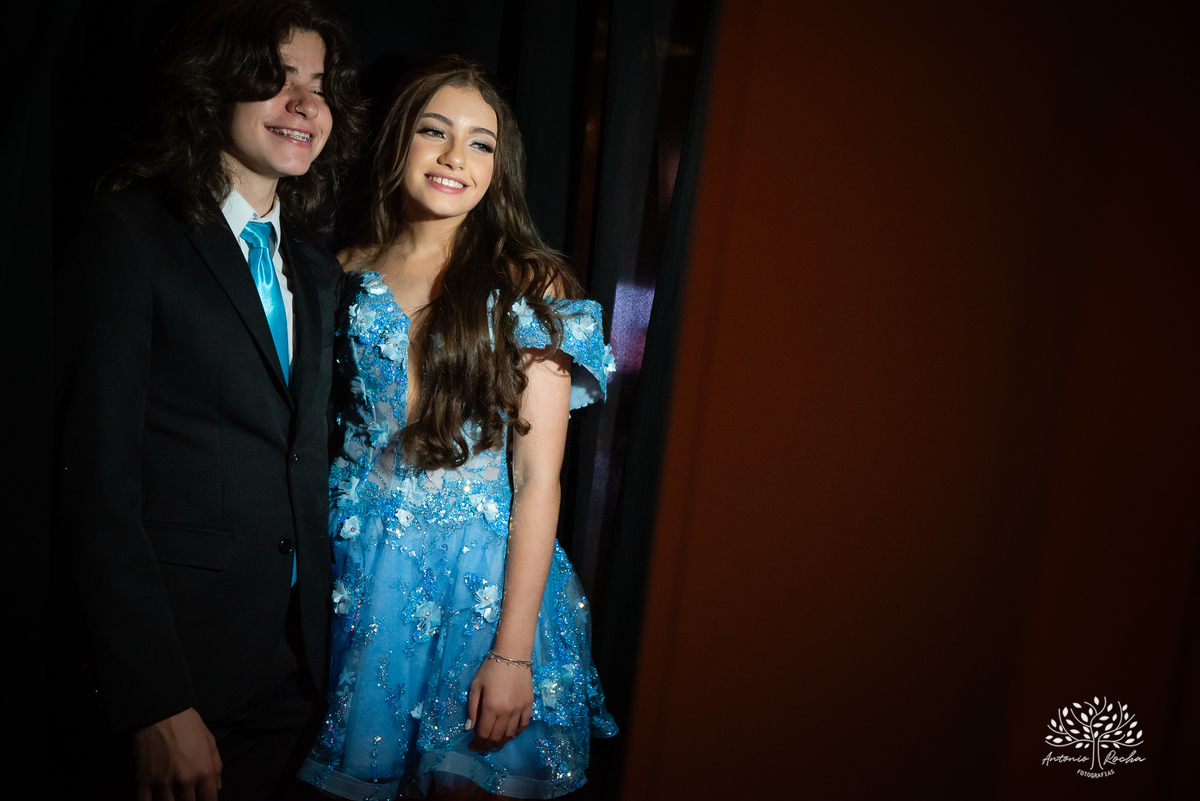 Noite especial – Analu – decoração impecável – debutante -talento -guitarrista – banda – surpresas 15 anos – dança pai – balada – balada -  pista-de-dança - memórias -  Antonio Rocha Fotografias – Engenho Eventos - Pelotas