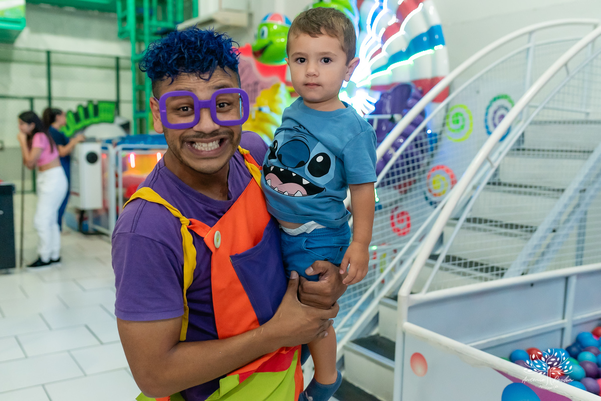 aniversário duplo - Sofia - Pedro - festa - tema Stitch - diversão - crianças - roxito -  fotografia - Cliff Kids - Antonio Rocha Fotografias - Pelotas - Tombo legal - festa no salão