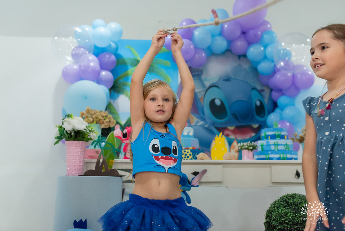 aniversário duplo - Sofia - Pedro - festa - tema Stitch - diversão - crianças - roxito -  fotografia - Cliff Kids - Antonio Rocha Fotografias - Pelotas - Tombo legal - festa no salão