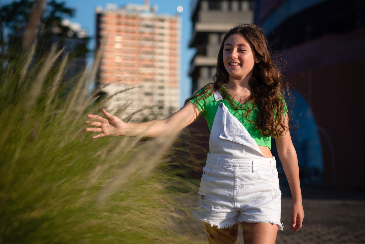 Luiza-11 anos-dançar-família-olhos vibrantes-energia-tímida-parceria-vibração-alegria-diversão-cliques incríveis-bastidores-Parque UNA-confiança-carinho-memórias-lembranças-único-celebrada-vida-emoção-Pelotas-Antonio Rocha Fotografias