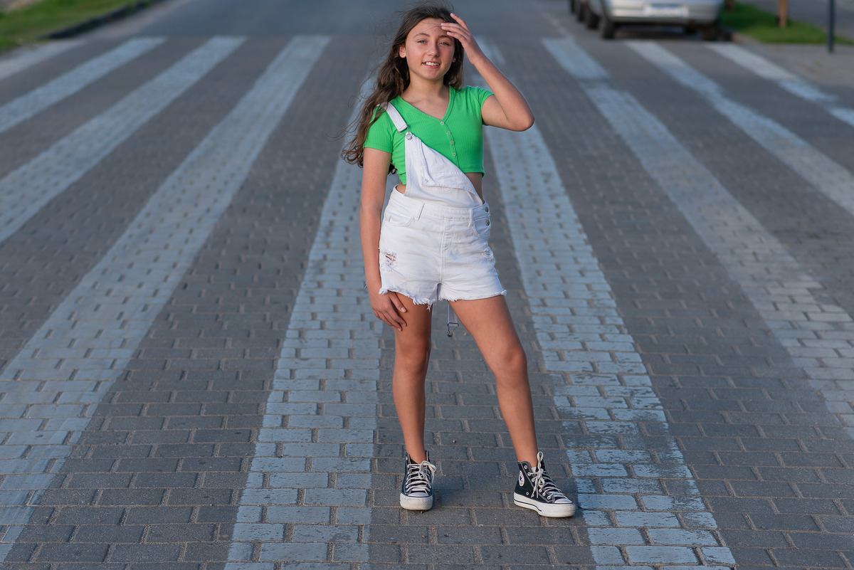 Luiza-11 anos-dançar-família-olhos vibrantes-energia-tímida-parceria-vibração-alegria-diversão-cliques incríveis-bastidores-Parque UNA-confiança-carinho-memórias-lembranças-único-celebrada-vida-emoção-Pelotas-Antonio Rocha Fotografias