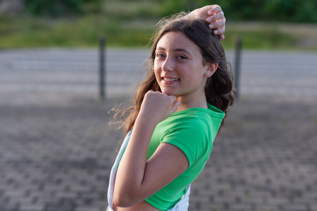 Luiza-11 anos-dançar-família-olhos vibrantes-energia-tímida-parceria-vibração-alegria-diversão-cliques incríveis-bastidores-Parque UNA-confiança-carinho-memórias-lembranças-único-celebrada-vida-emoção-Pelotas-Antonio Rocha Fotografias