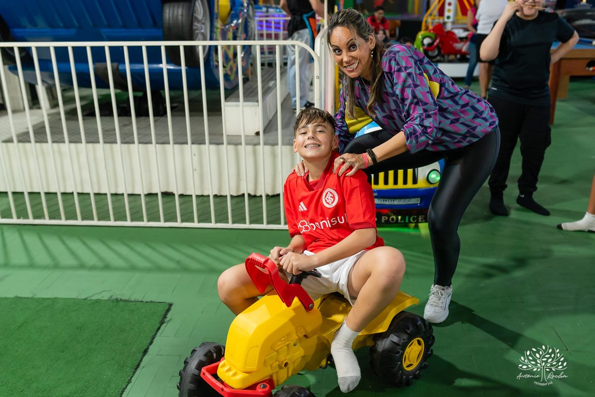 Henrique - Rique - 12 anos - festa infantil - futebol - camisetas times favoritos - brincadeiras - jogo - vínculo afetuoso - família - parabéns - Vini - Vivi -Rafa - campeonatos - cliques – Brincar e Ser feliz – Pelotas - Antonio Rocha Fotografias