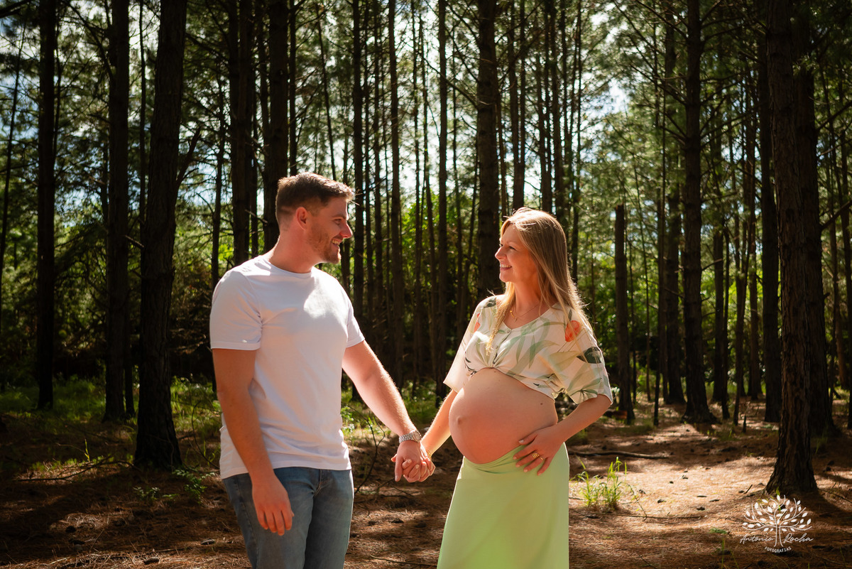 ensaio externo - fotógrafo - gestante - Patrícia - Pedro - família - Alexandre - Arthur - Las - Acácias - expectativa - brincadeira - memórias - criança - conexão - ternura - sessão – fotográfica – Antonio Rocha fotografias - Pelotas