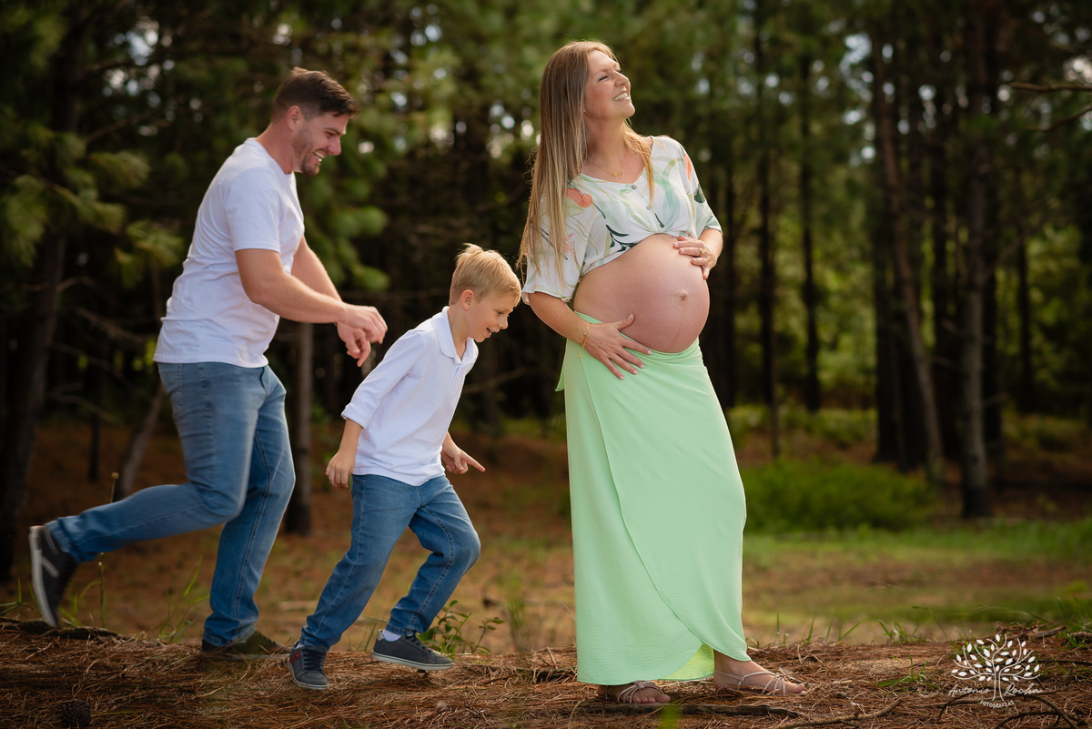 ensaio externo - fotógrafo - gestante - Patrícia - Pedro - família - Alexandre - Arthur - Las - Acácias - expectativa - brincadeira - memórias - criança - conexão - ternura - sessão – fotográfica – Antonio Rocha fotografias - Pelotas