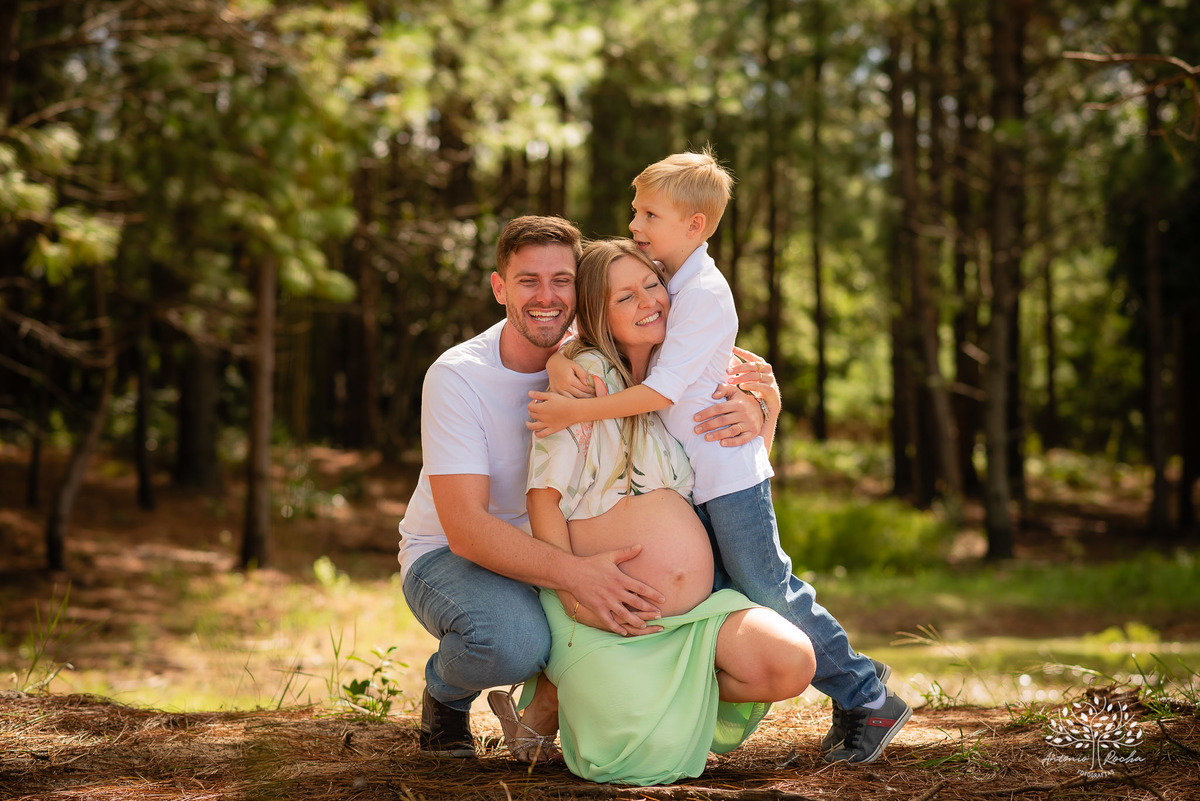 ensaio externo - fotógrafo - gestante - Patrícia - Pedro - família - Alexandre - Arthur - Las - Acácias - expectativa - brincadeira - memórias - criança - conexão - ternura - sessão – fotográfica – Antonio Rocha fotografias - Pelotas