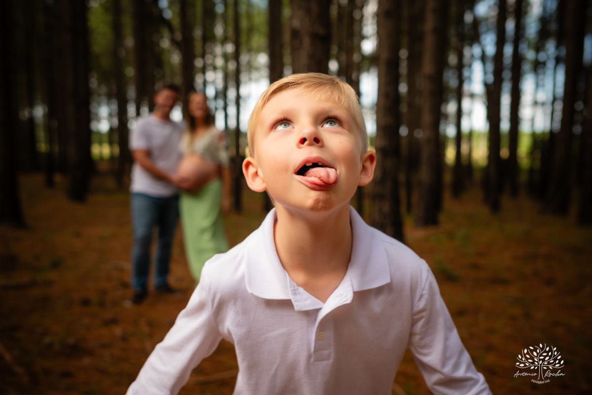 ensaio externo - fotógrafo - gestante - Patrícia - Pedro - família - Alexandre - Arthur - Las - Acácias - expectativa - brincadeira - memórias - criança - conexão - ternura - sessão – fotográfica – Antonio Rocha fotografias - Pelotas