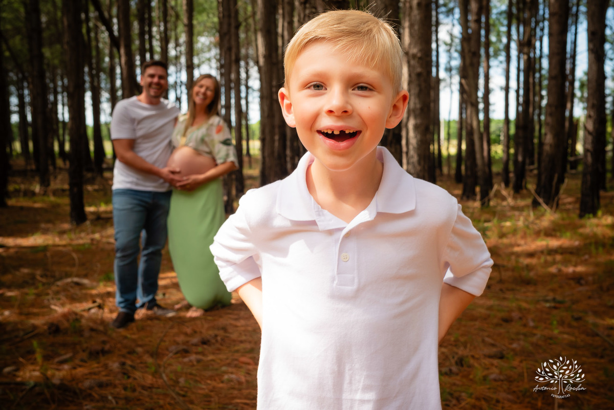 ensaio externo - fotógrafo - gestante - Patrícia - Pedro - família - Alexandre - Arthur - Las - Acácias - expectativa - brincadeira - memórias - criança - conexão - ternura - sessão – fotográfica – Antonio Rocha fotografias - Pelotas