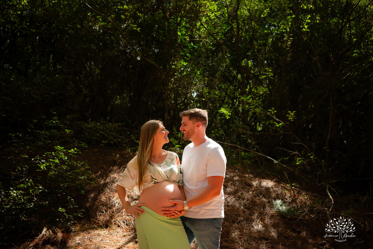 ensaio externo - fotógrafo - gestante - Patrícia - Pedro - família - Alexandre - Arthur - Las - Acácias - expectativa - brincadeira - memórias - criança - conexão - ternura - sessão – fotográfica – Antonio Rocha fotografias - Pelotas