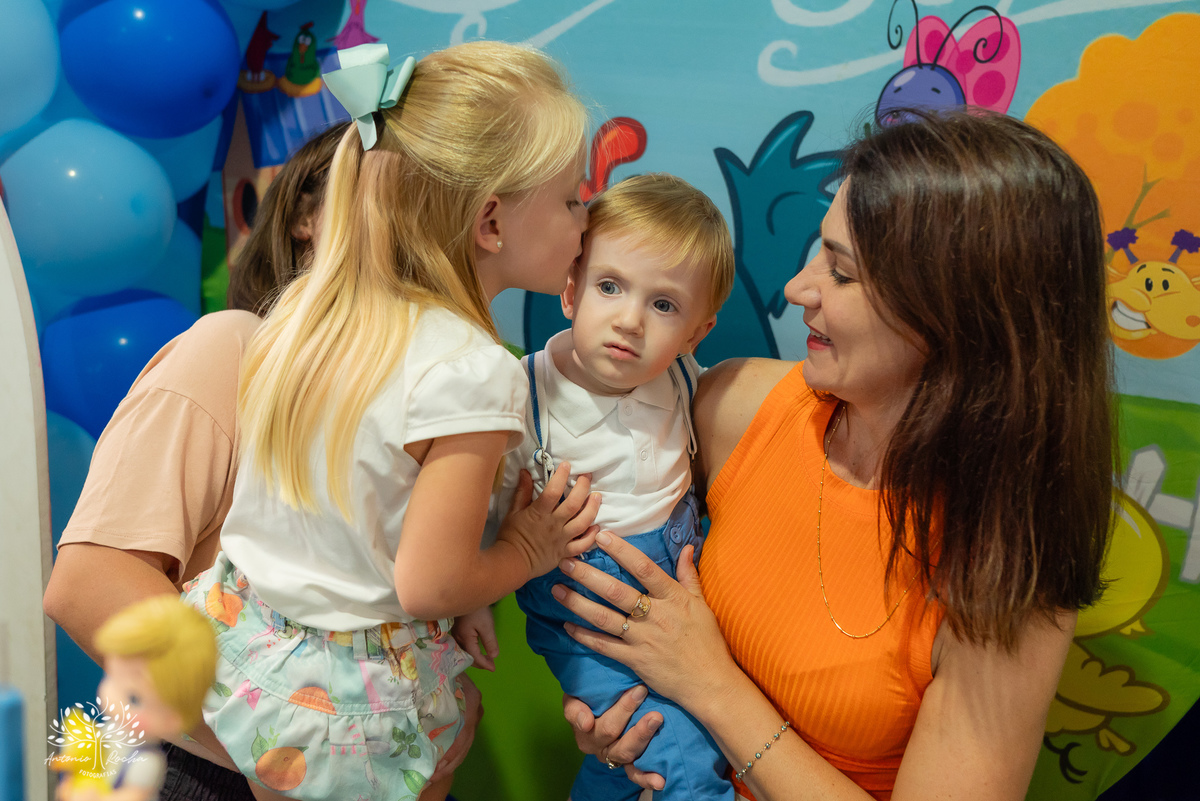primeiro-aniversário - Luiz-Otávio - menino-sorridente - família - gestação - Elenice - Henrique - espera-ansiosa - festa - amigos - familiares - abraços - brincadeiras - pequenos – Pelotas - dia-especial - carinho - Antonio-Rocha-Fotografias