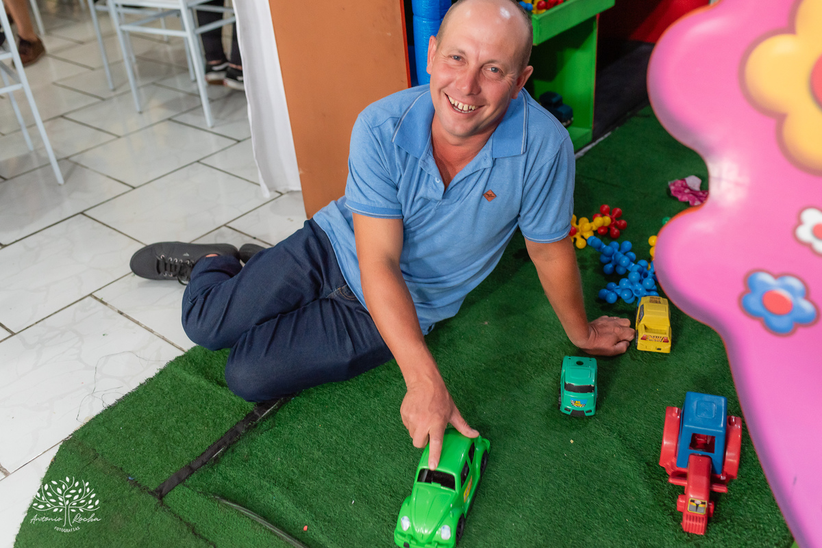 primeiro-aniversário - Luiz-Otávio - menino-sorridente - família - gestação - Elenice - Henrique - espera-ansiosa - festa - amigos - familiares - abraços - brincadeiras - pequenos – Pelotas - dia-especial - carinho - Antonio-Rocha-Fotografias