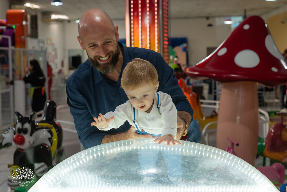 primeiro-aniversário - Luiz-Otávio - menino-sorridente - família - gestação - Elenice - Henrique - espera-ansiosa - festa - amigos - familiares - abraços - brincadeiras - pequenos – Pelotas - dia-especial - carinho - Antonio-Rocha-Fotografias