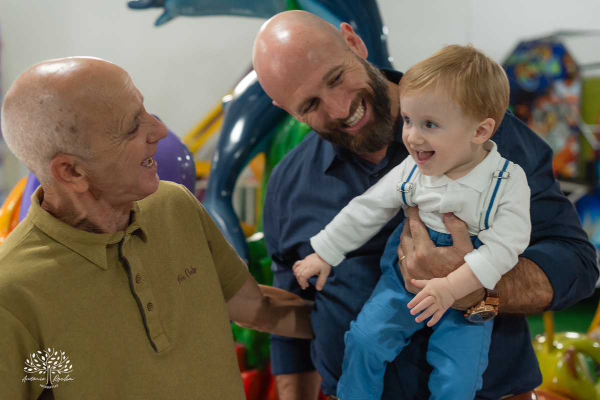 primeiro-aniversário - Luiz-Otávio - menino-sorridente - família - gestação - Elenice - Henrique - espera-ansiosa - festa - amigos - familiares - abraços - brincadeiras - pequenos – Pelotas - dia-especial - carinho - Antonio-Rocha-Fotografias