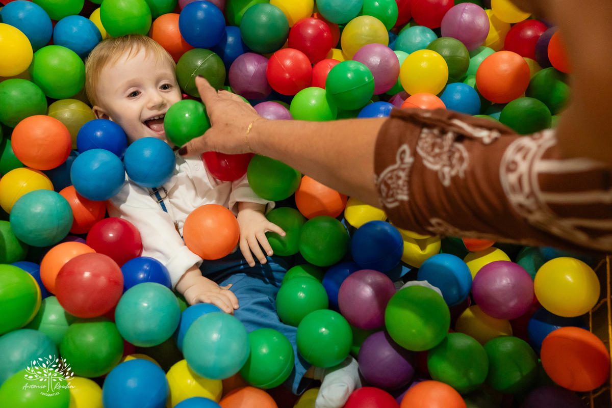 primeiro-aniversário - Luiz-Otávio - menino-sorridente - família - gestação - Elenice - Henrique - espera-ansiosa - festa - amigos - familiares - abraços - brincadeiras - pequenos – Pelotas - dia-especial - carinho - Antonio-Rocha-Fotografias