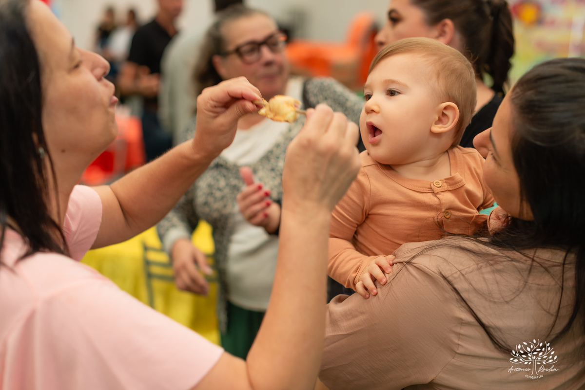 Fotógrafo - Primeiro aninho - Família - Memórias -  Aniversários - Ensaio de gestação - Festa - Diversão - Alegria - Parabéns - Convidados -  Carinho - Confiança - Cliques - Especial - Antonio Rocha Fotografias - Pelotas