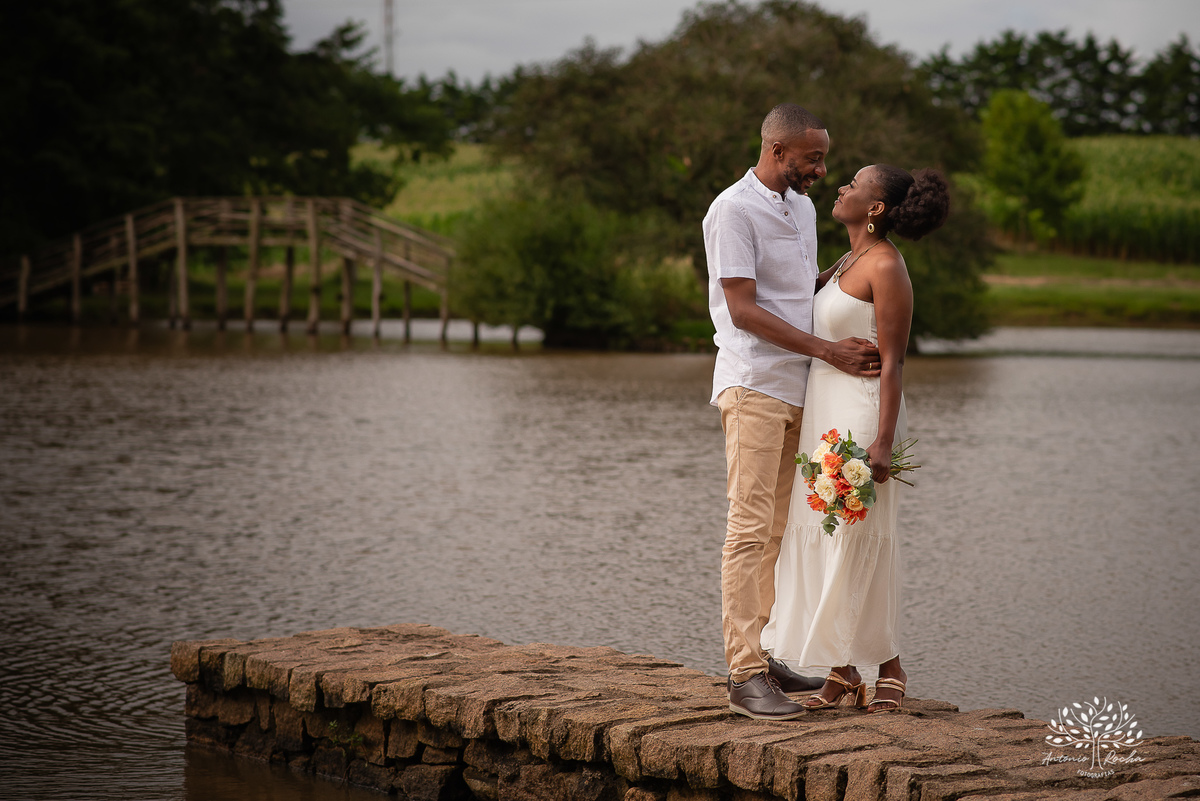 Marcia- Cristiano- amor- ensaio-pré-casamento- conexão- tímidos- espontâneos- genuínos- essência- autêntica- Vinícola-Nardello- vinhedos- paisagem-verde- romance- altar- diversão-memórias- grande-dia- lembranças- fotos- Antonio-Rocha-Fotografias-Pelotas