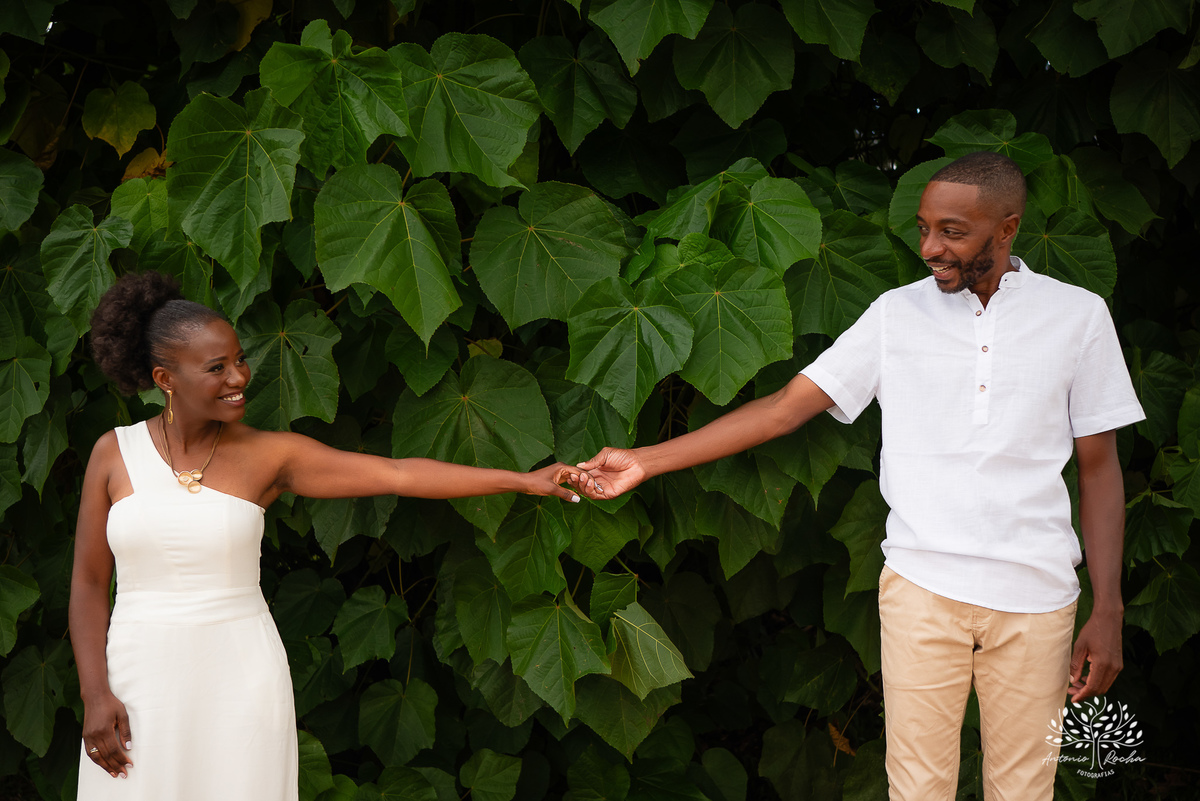 Marcia- Cristiano- amor- ensaio-pré-casamento- conexão- tímidos- espontâneos- genuínos- essência- autêntica- Vinícola-Nardello- vinhedos- paisagem-verde- romance- altar- diversão-memórias- grande-dia- lembranças- fotos- Antonio-Rocha-Fotografias-Pelotas