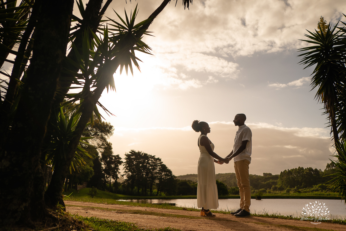 Marcia- Cristiano- amor- ensaio-pré-casamento- conexão- tímidos- espontâneos- genuínos- essência- autêntica- Vinícola-Nardello- vinhedos- paisagem-verde- romance- altar- diversão-memórias- grande-dia- lembranças- fotos- Antonio-Rocha-Fotografias-Pelotas