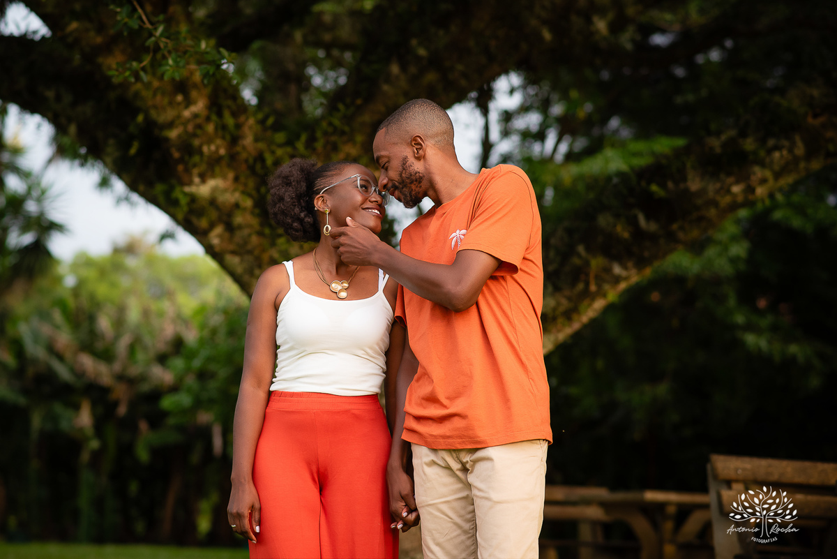 Marcia- Cristiano- amor- ensaio-pré-casamento- conexão- tímidos- espontâneos- genuínos- essência- autêntica- Vinícola-Nardello- vinhedos- paisagem-verde- romance- altar- diversão-memórias- grande-dia- lembranças- fotos- Antonio-Rocha-Fotografias-Pelotas