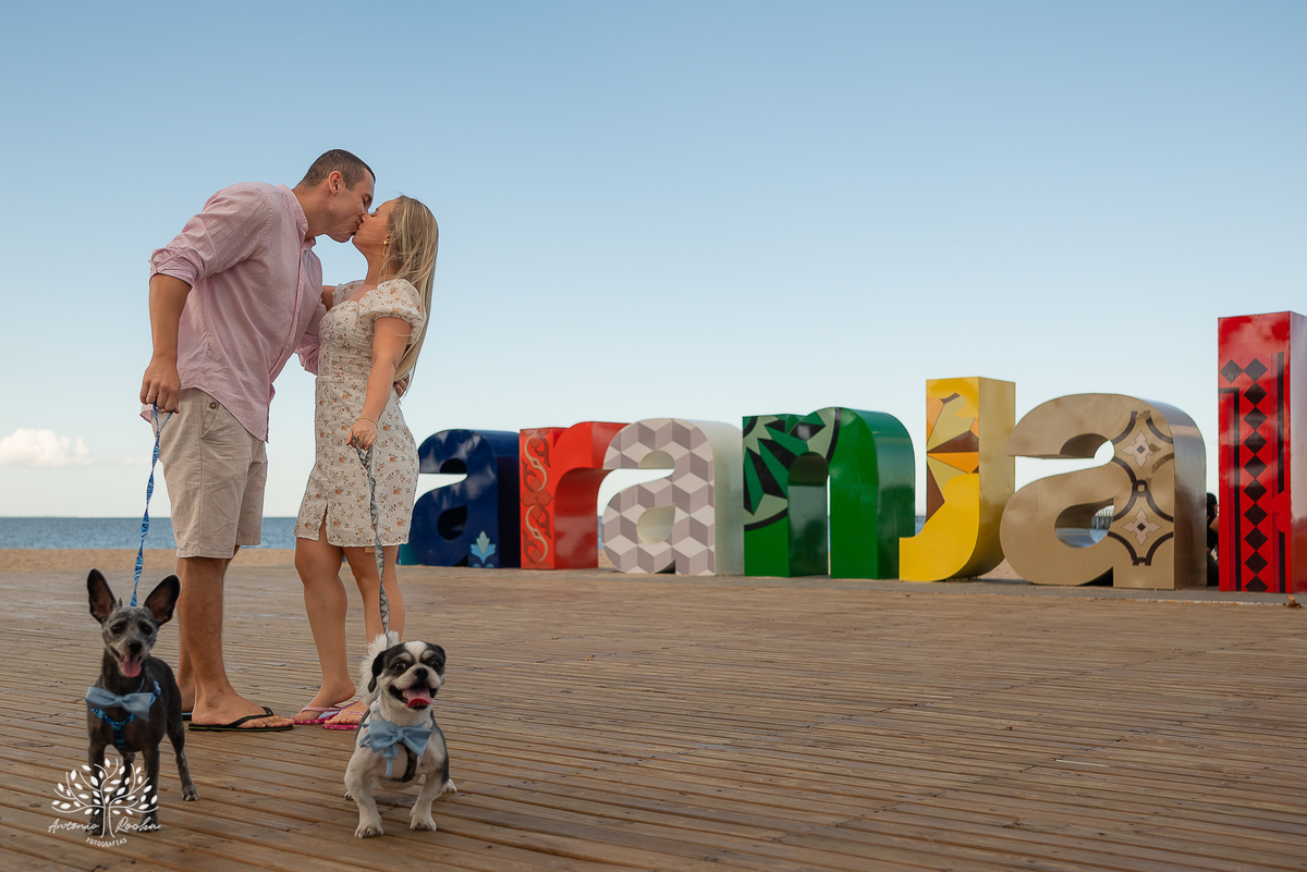 Ensaio pré-casamento - Praia da Capilla – Laranjal - Mayara e Guilherme – Kyko – Fred - pôr do sol – fotografias de qualidade – amor – Pelotas – Antonio Rocha Fotografias – Ensaio externo – Pré Wedding