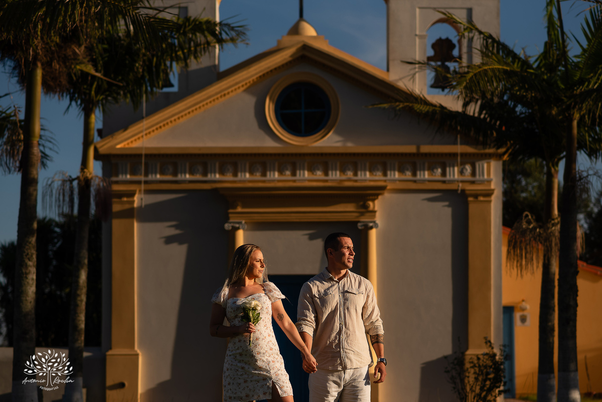 Ensaio pré-casamento - Praia da Capilla – Laranjal - Mayara e Guilherme – Kyko – Fred - pôr do sol – fotografias de qualidade – amor – Pelotas – Antonio Rocha Fotografias – Ensaio externo – Pré Wedding
