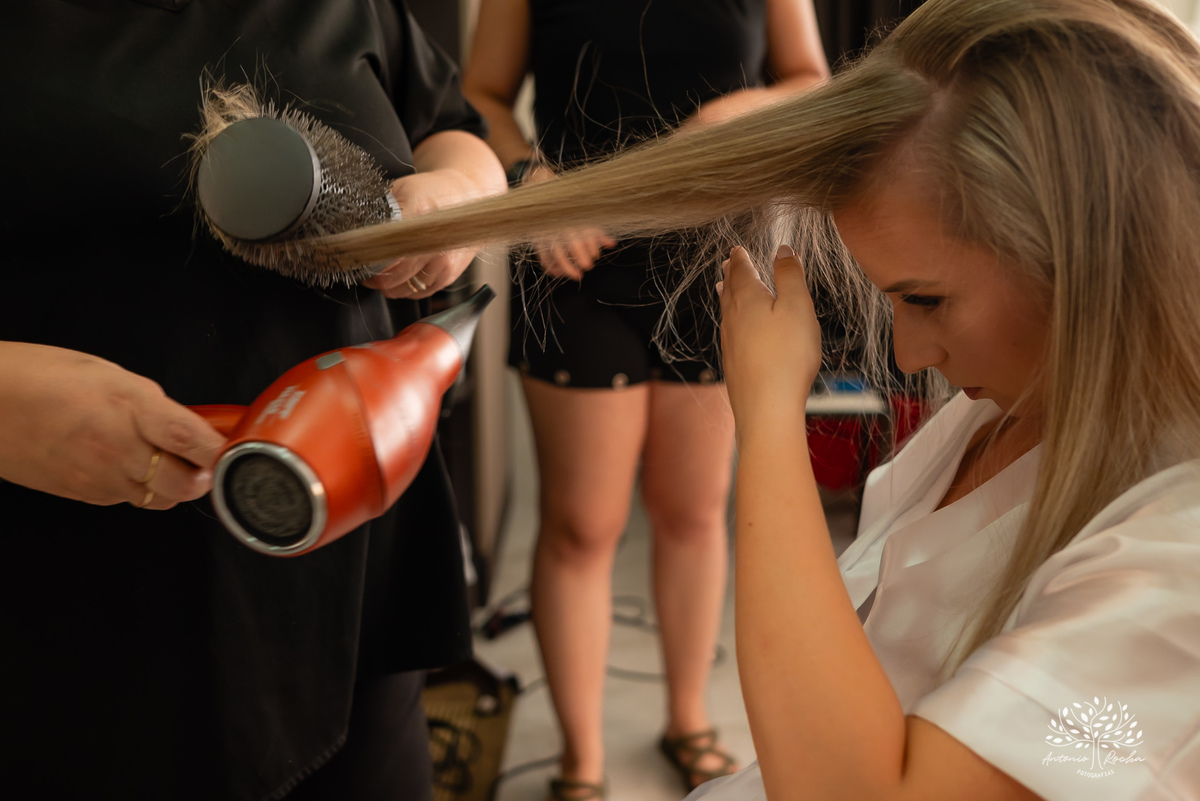 Mayara- Guilherme- Making Of- camarim- Chácara do Amanhecer- Studio Mayer- maquiagem- cabelo- mãe- sogra- madrinhas- daminhas- cinto- convidados- ansiedade- alegria- cerimônia- sim- cliques- emoção- Antonio Rocha Fotografias