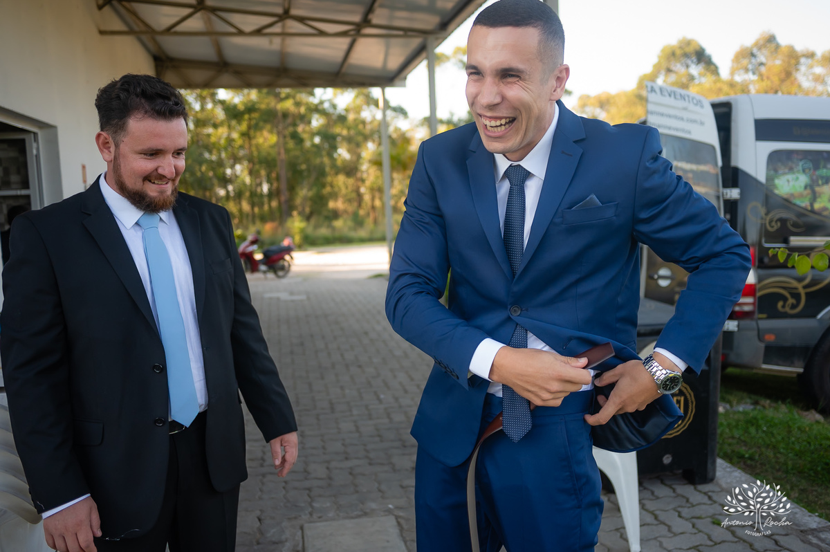 Mayara- Guilherme- Making Of- camarim- Chácara do Amanhecer- Studio Mayer- maquiagem- cabelo- mãe- sogra- madrinhas- daminhas- cinto- convidados- ansiedade- alegria- cerimônia- sim- cliques- emoção- Antonio Rocha Fotografias