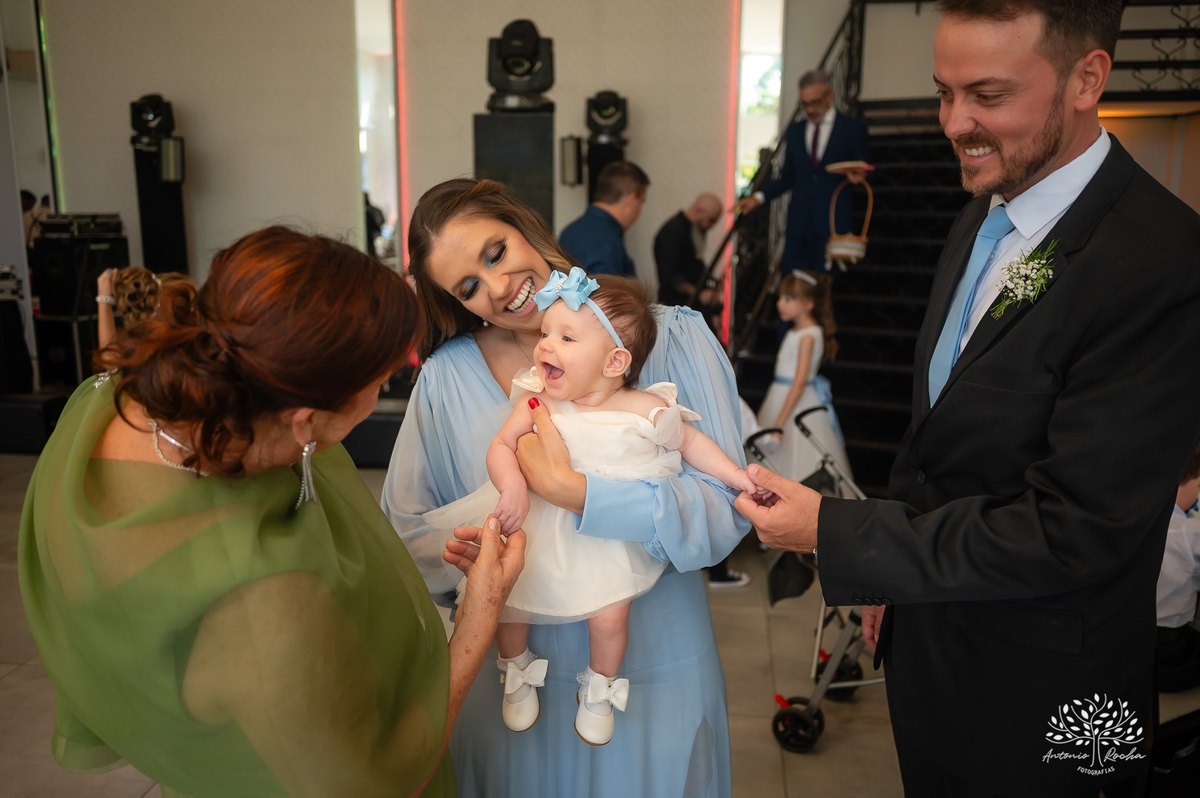 Mayara- Guilherme- Making Of- camarim- Chácara do Amanhecer- Studio Mayer- maquiagem- cabelo- mãe- sogra- madrinhas- daminhas- cinto- convidados- ansiedade- alegria- cerimônia- sim- cliques- emoção- Antonio Rocha Fotografias