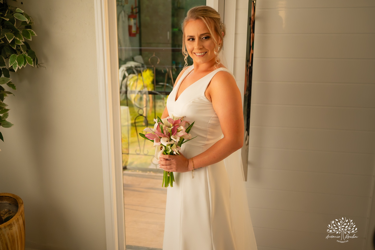 Mayara- Guilherme- Making Of- camarim- Chácara do Amanhecer- Studio Mayer- maquiagem- cabelo- mãe- sogra- madrinhas- daminhas- cinto- convidados- ansiedade- alegria- cerimônia- sim- cliques- emoção- Antonio Rocha Fotografias