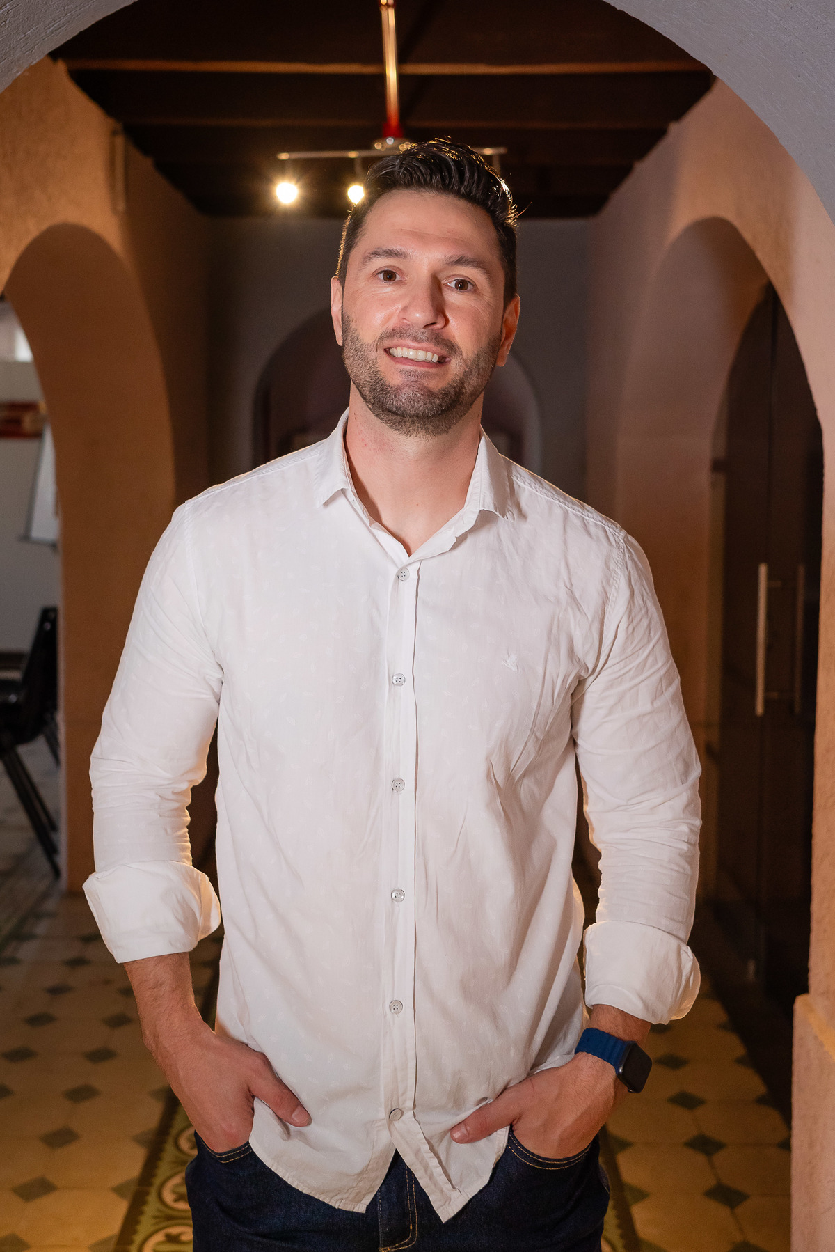 1.	Keberson Bresolin – Filosofia - Arte de viver - Ensaio exclusivo - Essência profissional - Personalidade única - Hub 1005 – coworking - Mente do filósofo – Humanidade - Antonio Rocha Fotografias - Pelotas