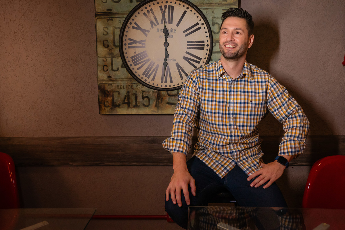 1.	Keberson Bresolin – Filosofia - Arte de viver - Ensaio exclusivo - Essência profissional - Personalidade única - Hub 1005 – coworking - Mente do filósofo – Humanidade - Antonio Rocha Fotografias - Pelotas