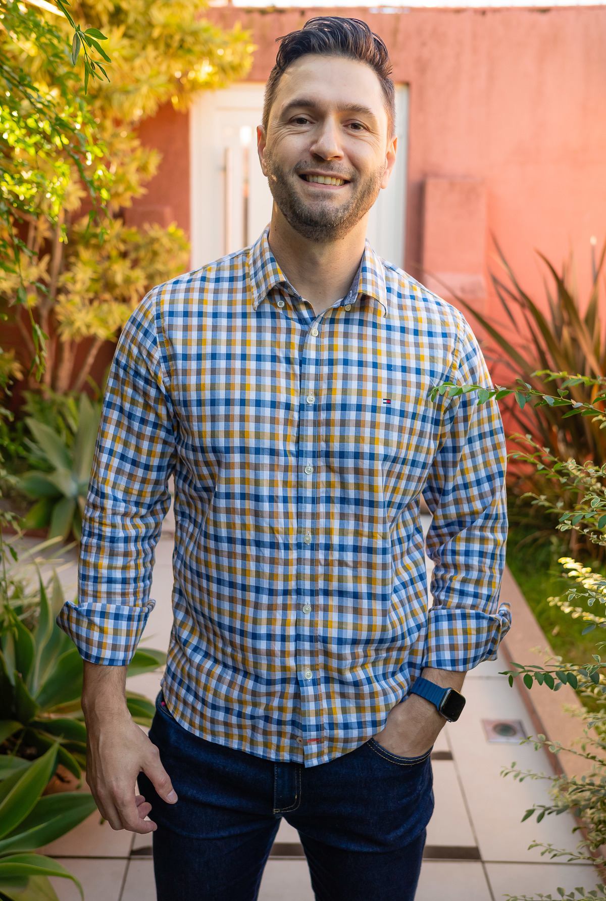 1.	Keberson Bresolin – Filosofia - Arte de viver - Ensaio exclusivo - Essência profissional - Personalidade única - Hub 1005 – coworking - Mente do filósofo – Humanidade - Antonio Rocha Fotografias - Pelotas