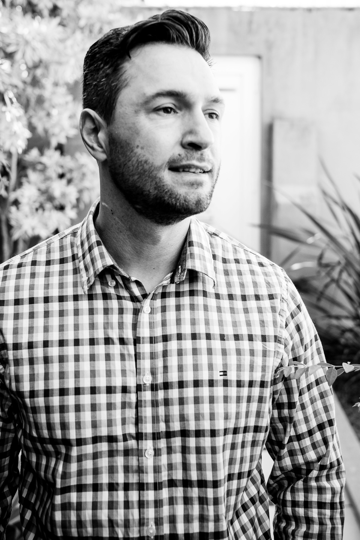 1.	Keberson Bresolin – Filosofia - Arte de viver - Ensaio exclusivo - Essência profissional - Personalidade única - Hub 1005 – coworking - Mente do filósofo – Humanidade - Antonio Rocha Fotografias - Pelotas