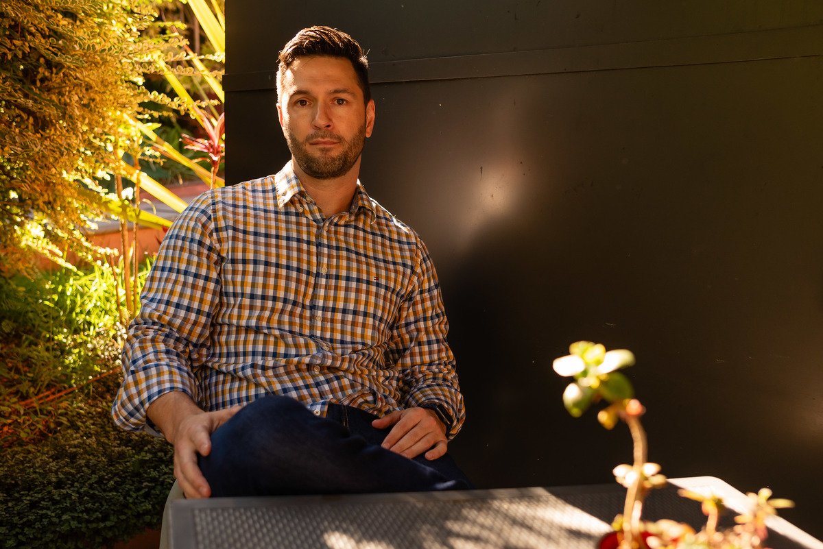 1.	Keberson Bresolin – Filosofia - Arte de viver - Ensaio exclusivo - Essência profissional - Personalidade única - Hub 1005 – coworking - Mente do filósofo – Humanidade - Antonio Rocha Fotografias - Pelotas