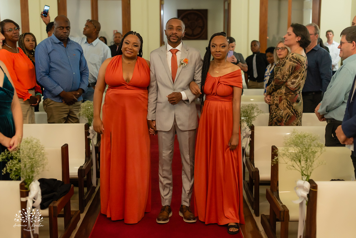 casamento- Márcia- Cristiano- cerimônia- amor- cumplicidade- união- Comunidade Evangélica Luterana Redenção- amigos- irmãos- entrada da noiva- memória- família- bênçãos- pastor- música- registros fotográficos  -Antonio Rocha Fotografias - Pelotas