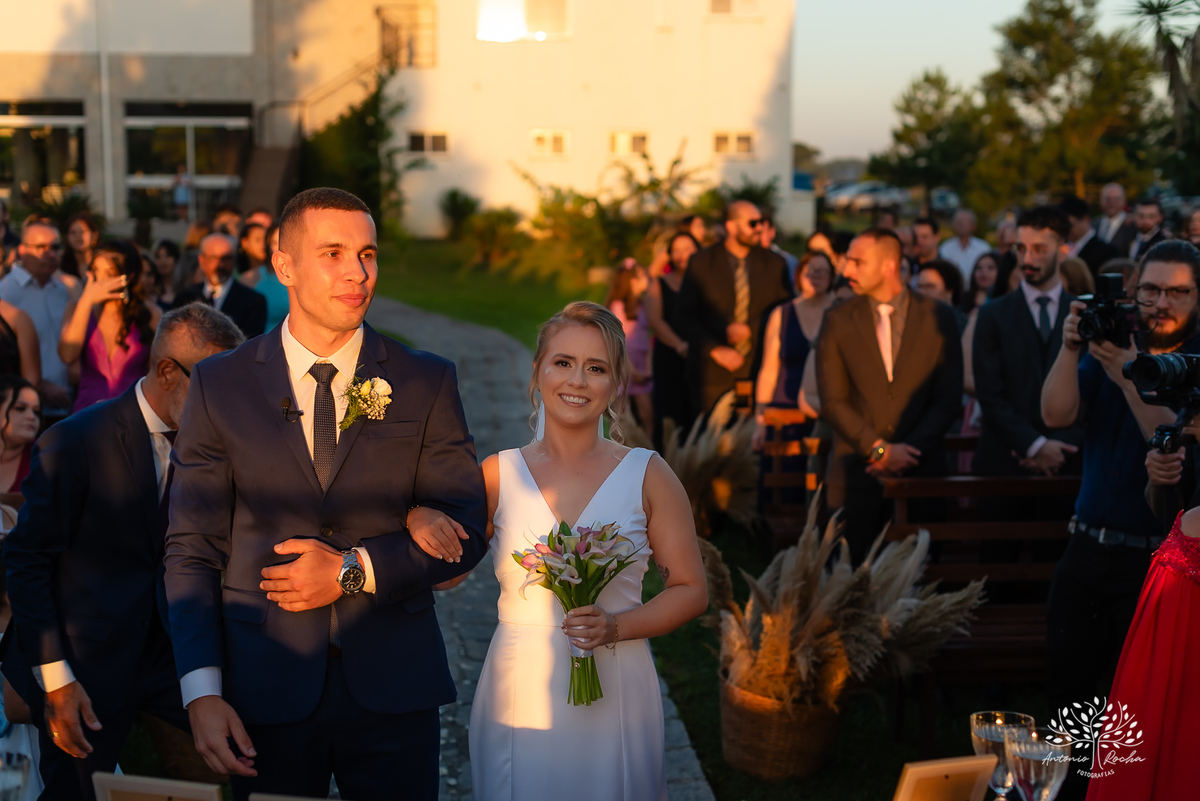 Mayara – Guilherme -Dia do Sim – Cerimônia - Chácara do Amanhecer – Família – Amigos –União – Padrinhos – Madrinhas – Daminhas -Buquê de marshmallow – Festa memorável – Antonio Rocha Fotografias - Pelotas
